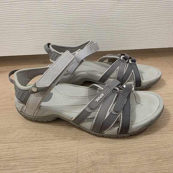 Teva Women's Light Gray Adjustable Strappy Sandals - Picture 2 of 8